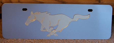 Mustang running horse gold s/s plate half high